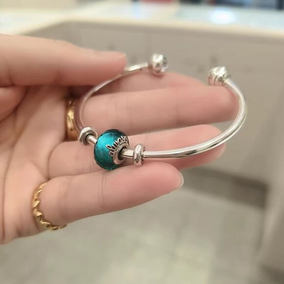 Pandora Silver Open Bangle with Blue Faceted Murano Glass Charm - Picture 3 of 5